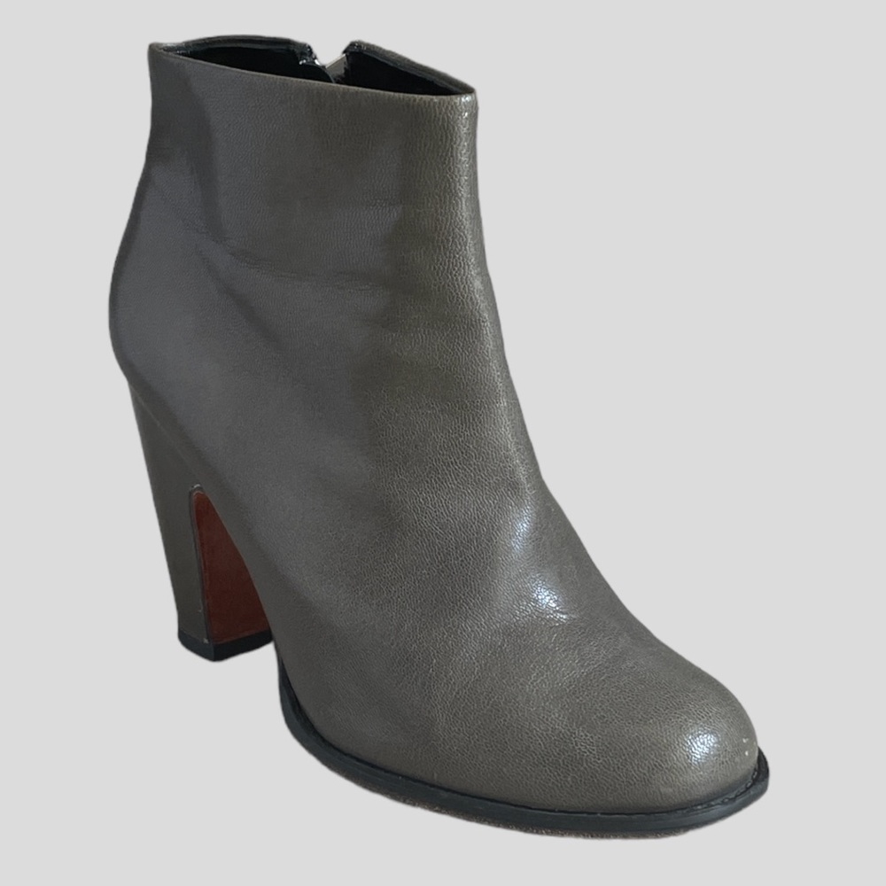 Rachel Comey Soft Gray Leather Heeled Ankle Boots Size 7
